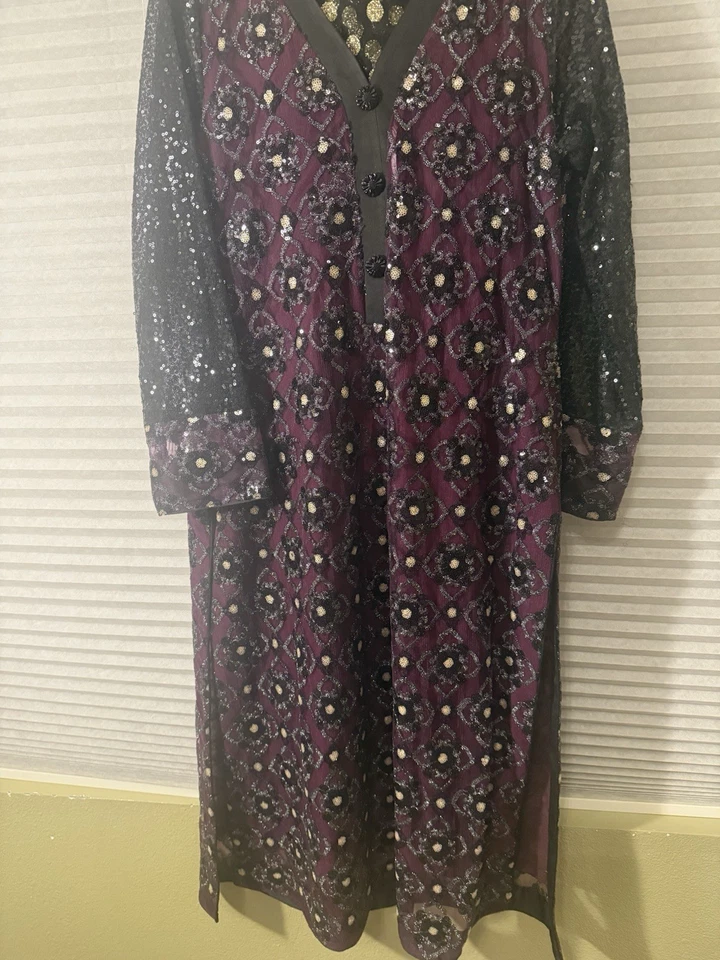 Сливовая и черная сетчатая вышитая курта с золотым шаром дупатта - Изображение 3 из 4