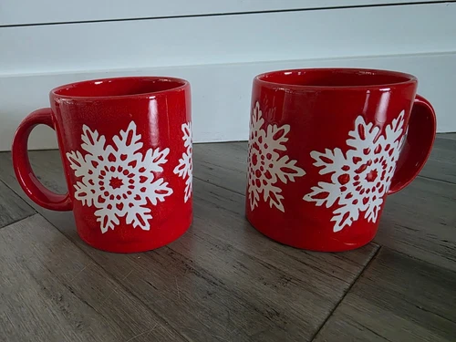 Pair of Vintage Waechtersbach Red Mugs Christmas Snowflake Holiday German