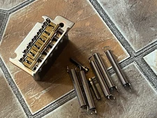 Fender Vintera 50s Stratocaster bridge tremolo w/ Highwood saddles