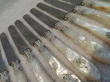 1900 cuchillos de postre franceses madreperla, plata y acero 12 Flipo Gresillon