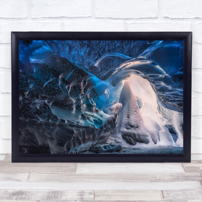 In der blauen Höhle Island Winter Wasser Eis Schnee Berge Wandkunstdruck