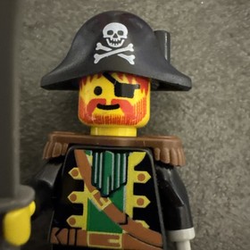 Lego Captain Red Beard Minifigure Pirates 6285 6276 6289 pi055 Vintage epaulette