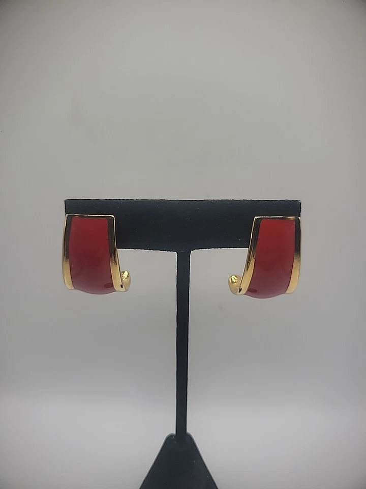 Pendientes Avon de Colección Perforados Tono Dorado Rojo Medio Aro Joyería Disfraz Foto 4 de 4