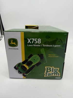 NEW John Deere Big Farm 1/16 Big Farm X758 Lawn Tractor Replica