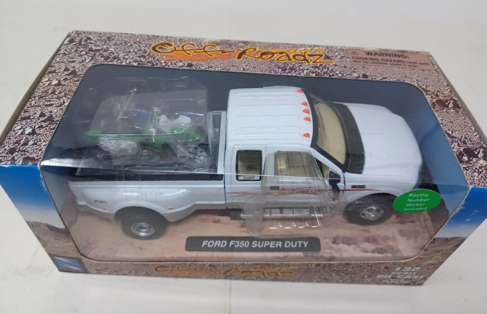 Новый Ray Off-Roadz Ford F350 Super Duty с 2 мотоциклами 1:32 литой - Изображение 3 из 4