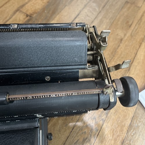 Not Tested Royal Vintage Typewriter - Picture 6 of 9