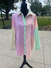 Davi & Dani Opposites Attract Full Size Run Color Block Button Down Blouse FUN🎨