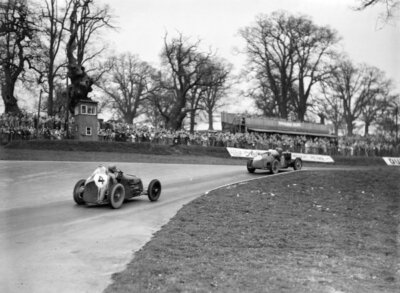 Herbert Hadley, Austin, chases after a MG 1937 Motor Racing Old Photo