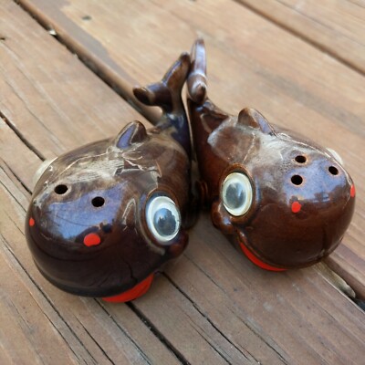 VINTAGE PAIR OF BROWN WHALE SALT & PEPPER SHAKERS W/ GOOGLE EYES SUPER CUTE