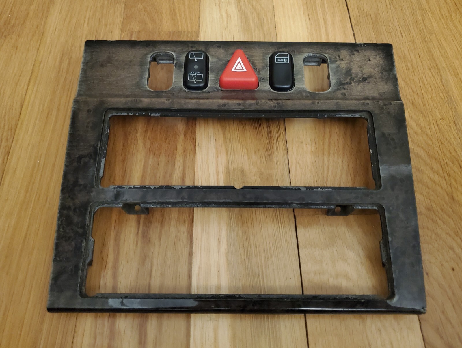 Mercedes Benz E-Class W210 Centre Console Trim Panel A2106830508