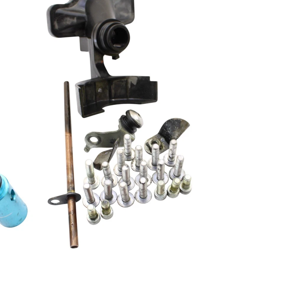 Yamaha YZF R6 2008-2016 cárter de aceite motor cubierta inferior stock plateado Foto 4 de 4