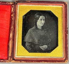 1/6 PLATE DAGUERREOTYPE YOUNG WOMAN, LIKELY BY VIRGINIAN PHOTOGRAPHER, NO WIPES