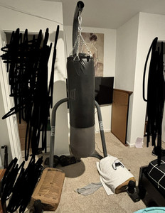 Ringside Black/Gray Hanging Heavy Bag with Ringside Boxing Gloves