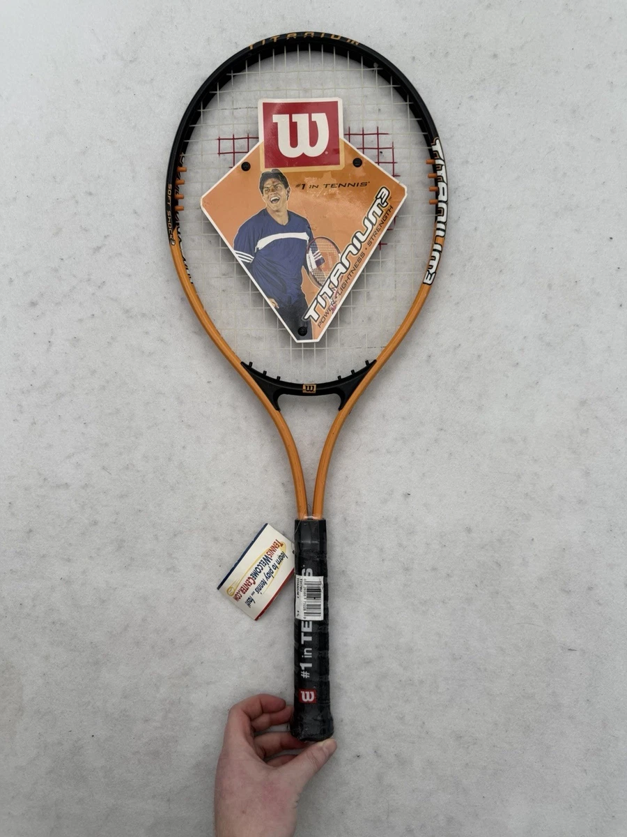 Raquette de tennis Wilson Titanium 25 Tour 3 7/8 rouge et noir. occasion