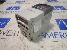 Allen Bradley 1 Phase PowerFlex 4 AC Drive 22A-A8P0N104 2 HP 240 volt 8A VFD481