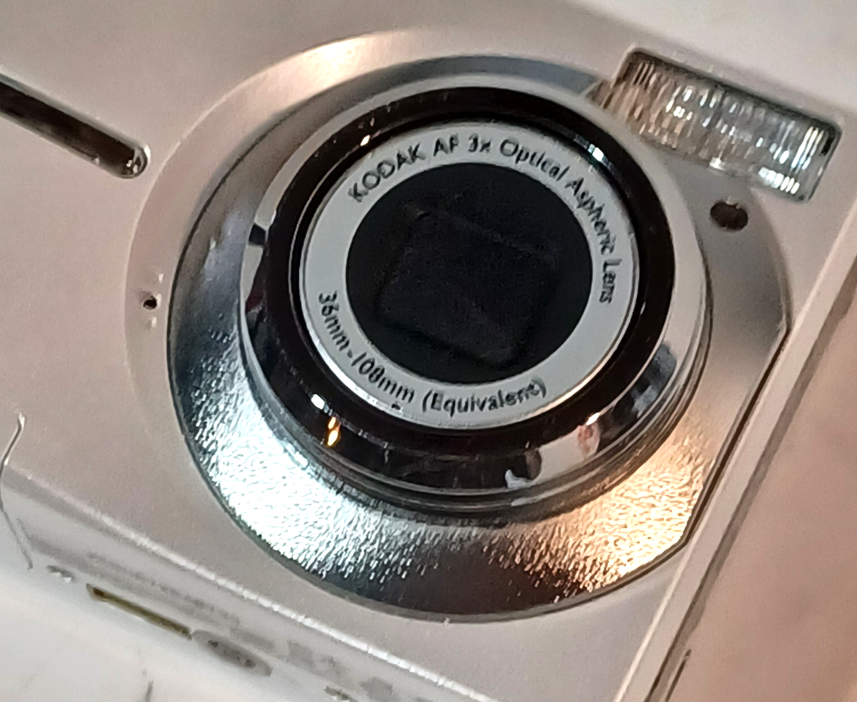 Kodak EasyShare C613 Digital Camera Silver 6.2MP 3x Zoom Parts or