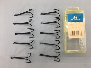Mustad 3582C 2 0 Double Salmon Hooks Made in Norway Box of 10 Black Vintage