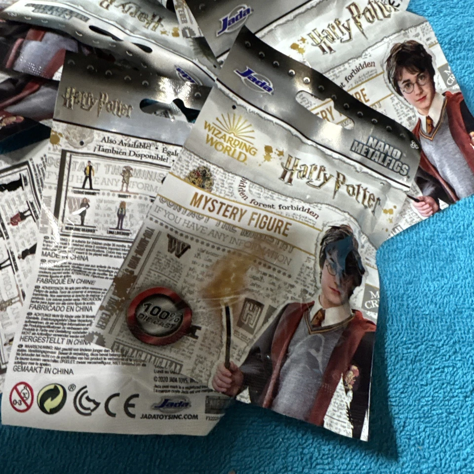 Harry Potter Mundo Mágico Misterio Bolso Minifiguras, Paquete de 20 Nano Figuras de Metal Nuevo Foto 2 de 4