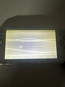(Rare 2007) Sony PSP Silver 3001 Handheld Console. In Excellent Condition.