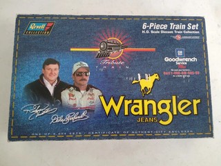 Revell Dale Earnhardt Wrangler HO 5 Piece Train Set