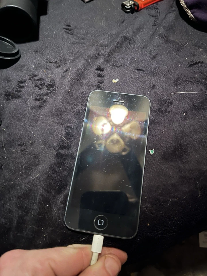 Apple iPhone 5 - Slate Black   Unlocked. Verizon Sim - Image 2 of 4