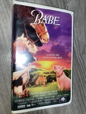 MCA Babe (VHS, 1996) A Little Pig Goes Long Way Clamshell