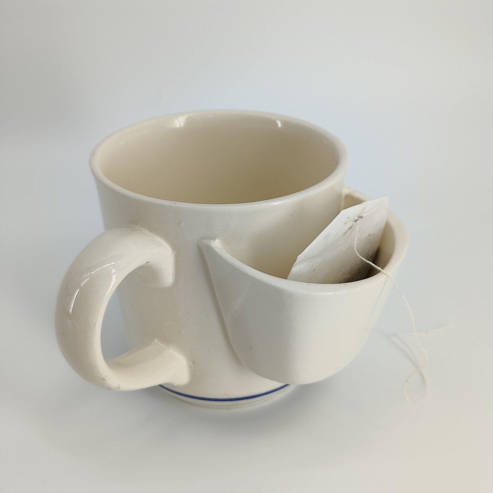 Vintage Syudio White & Blue Ceramic Tea Cup Mug With Side Bag Holder Pocket