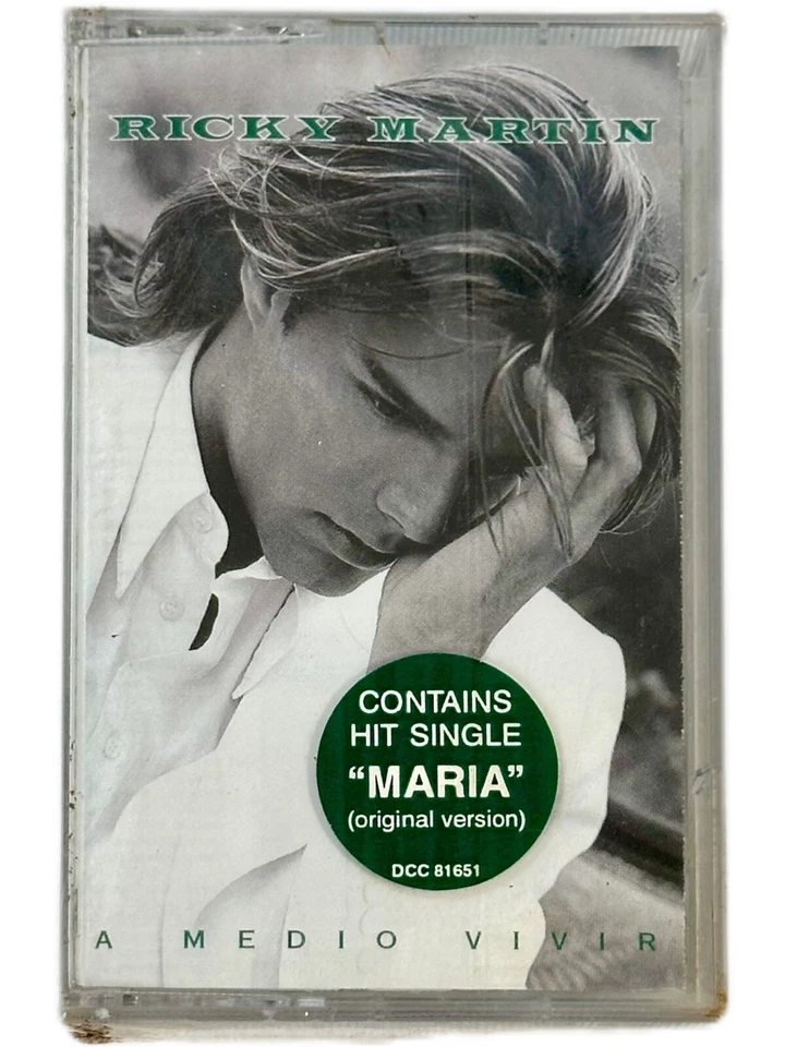 Ricky Martin – A Medio Vivir Cassette SEALED | Hit “Maria” | 90s Latin Pop - Image 2 of 4