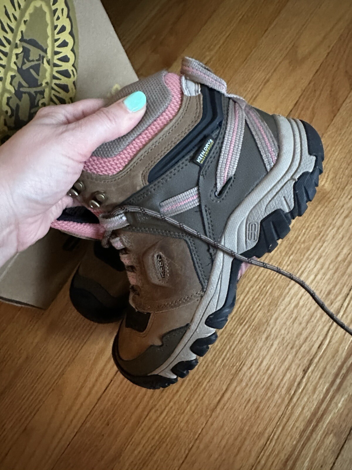 Stivali casual Keen Ridge Flex Mid impermeabili da trekking donna grigi 1026085