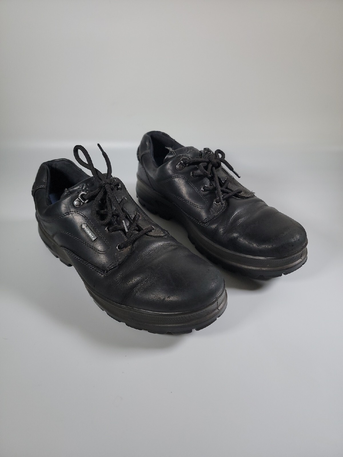 ecco rugged track boots