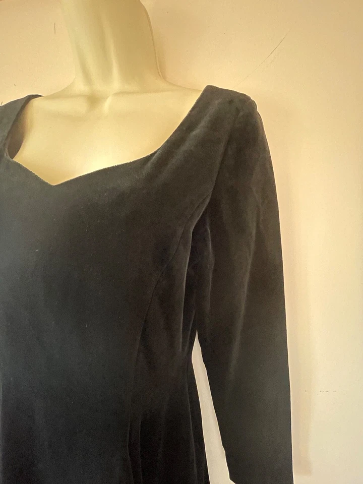 Stunning Laura Ashley Vintage Black Velvet Dress UK 10 US 6 Holiday Princess - Image 4 of 4