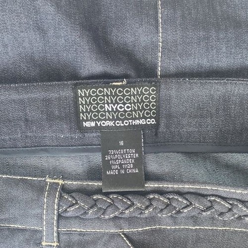 New York Clothing Co women’s size 18 denim skirt. Mid-length dark wash. Casual - Picture 10 of 11