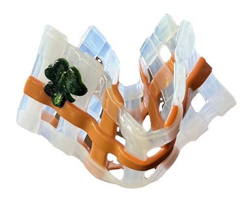 White And Brown Glass Lattice Shamrock Bowl Handmade Decor Mid Century Lucky - 第 1/8 張圖片