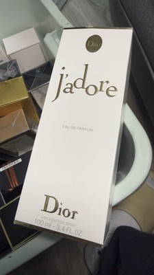 Dior J'adore Eau de Parfum Spray, Regular Size 3.4 fl oz / 100 ml