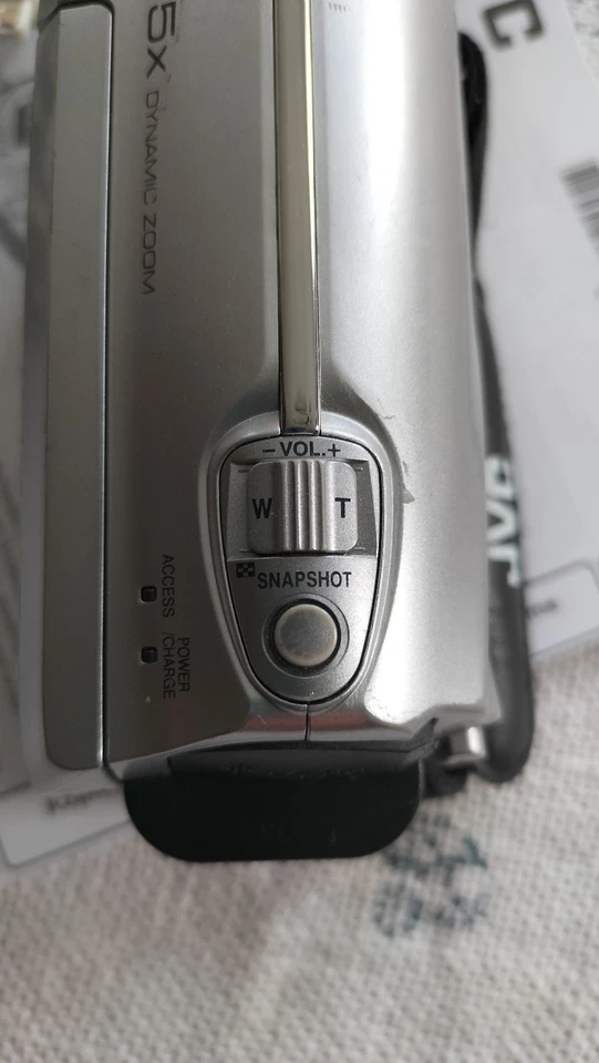 Camcorder JVC GZ-MS250BE , silber , gebraucht, guter Zustand - Bild 4 von 4