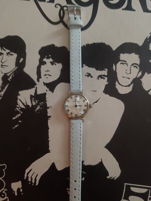 Montre Femme Universal Genève MOP - Mécanique Manuelle - Cadran Nacre - Boîtier Plaqué Or - Vintage