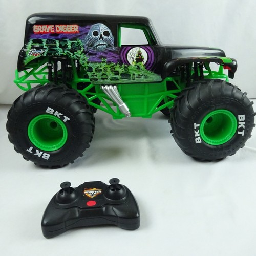 Grave Digger Monster Jam RC Radio Control Monster Truck by Spin Master Int. a - Picture 2 of 8