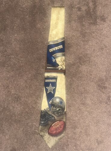 Dallas Cowboys Display NFL Football Necktie