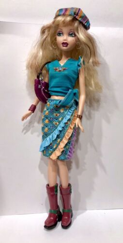 MY SCENE Hanging Out Introducing DELANCEY Doll 2003 Mattel Barbie - Afbeelding 1 van 10