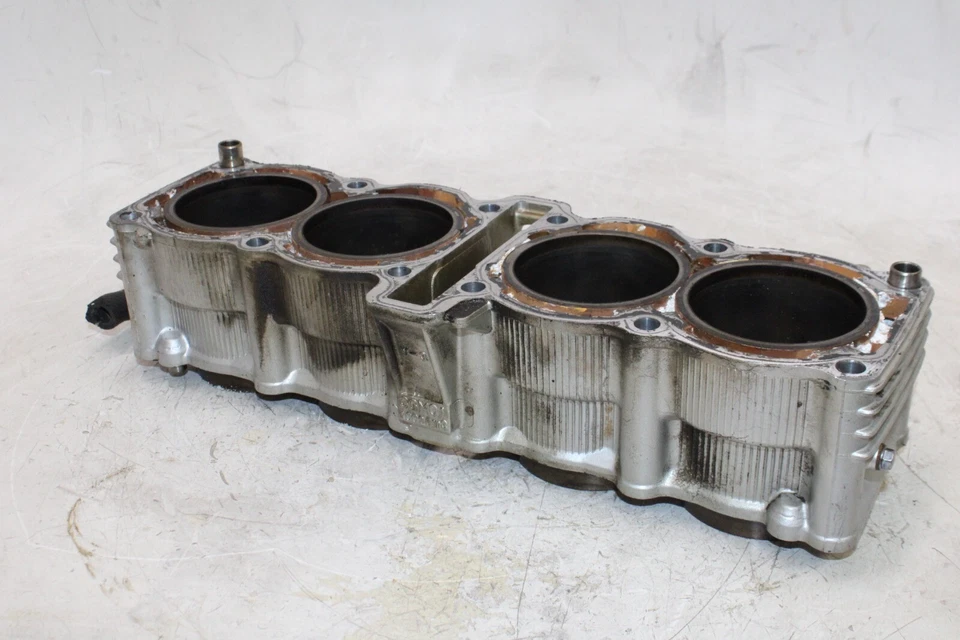 Yamaha YZF1000R 1997 OEM MOTOR PISTÓN CILINDROS BLOQUE JARRA Foto 3 de 4
