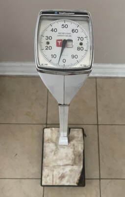 Vintage Health O Meter Doctors Scale - 300 LBS Tale Neck Works