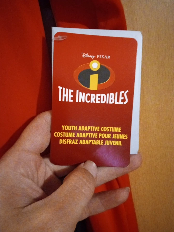 DISFRAZ ADAPTATIVO DISNEY STORE LOS INCREÍBLES JÓVENES 4 PIEZAS NUEVO CON ETIQUETAS PRECIO DE VENTA SUGERIDO POR EL FABRICANTE $50 ¡LEER!! Foto 2 de 4