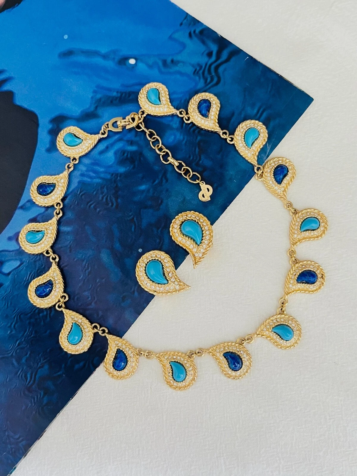 Ensemble de cristaux de lapis turquoise feuilles Christian Dior années 1980 cabochon