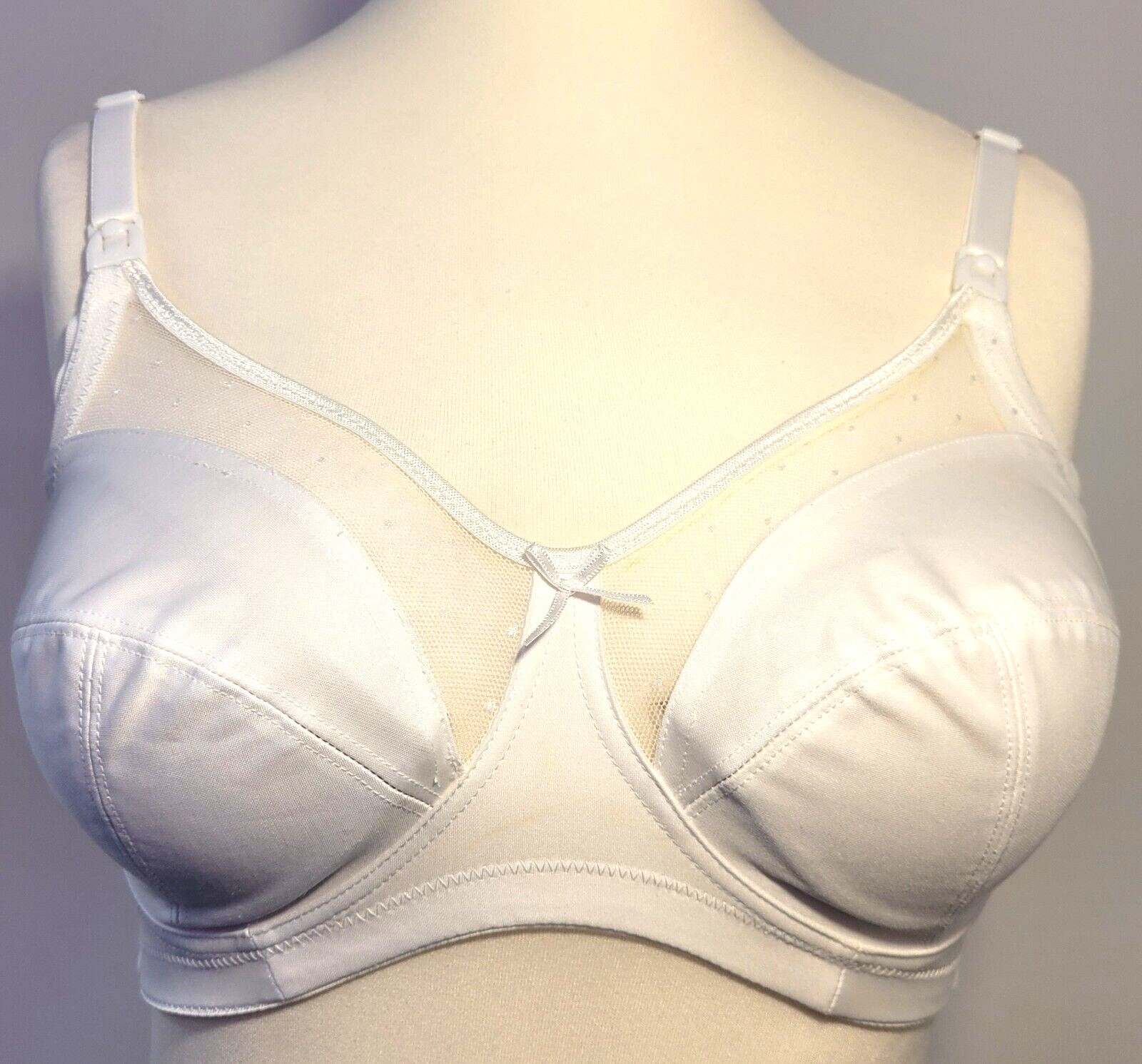 Royce Nursing Bra White 40B Drop Down Cups Lottie 980 New with Tags