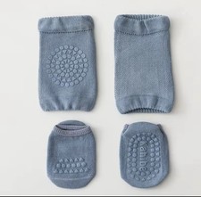 Baby Knee Pads and Anti-Slip Socks Set, Non-Skid Crawling Protection, Light Blue