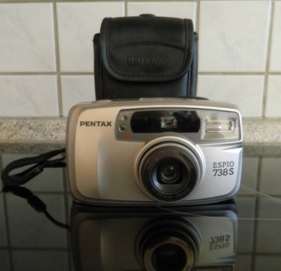 Pentax Espio 738S Kleinbildkamera mit Zoom analog kompakt - mit Tasche silber