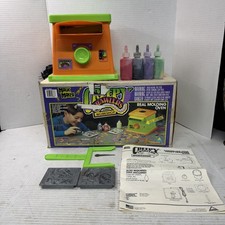 Vintage 1992 Creepy Crawlers Workshop Bug Maker Oven 9888 w/2 Molds Untested