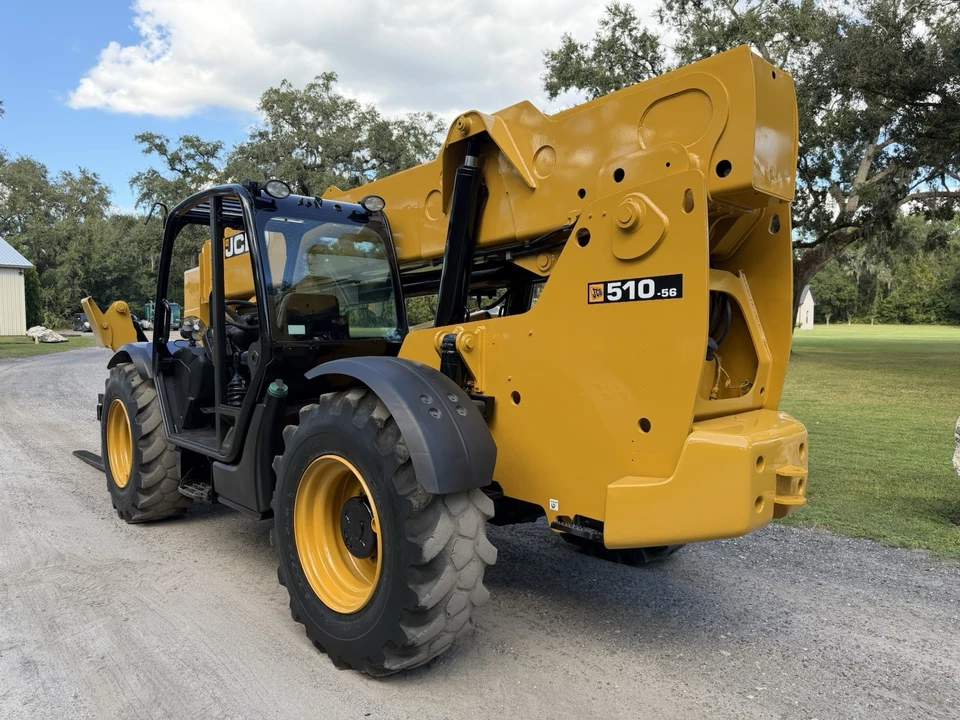 2018 510-56 TELEHANDLER - TELESCOPIC FORKLIFT - 10,000 LB CAP WITH OUTRIGGERS!! - Image 3 of 4