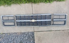 1989-91 Chevy Truck Blazer Suburban Front Grille W Dual Headlight Bezels 1989-91 Chevy Truck Blazer Suburban Front Grille W Dual Headlight Bezels