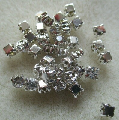 25 STCK. 4 MM KRISTALL SILBER RÜCKSEITE NÄHEN AUF JUWELEN EDELSTEINE PERLEN HOCHZEITSKOSTÜME HANDWERK